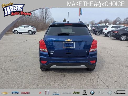Used 2017 Chevrolet Trax LT w/ Sun & Sound Package image 4