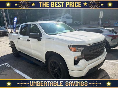 Used 2025 Chevrolet Silverado 1500 Custom w/ LPO, Dark Essentials Package