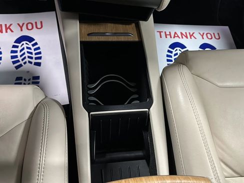 Used 2018 Tesla Model X 75D image 32