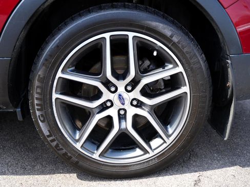 Used 2018 Ford Explorer Sport image 11