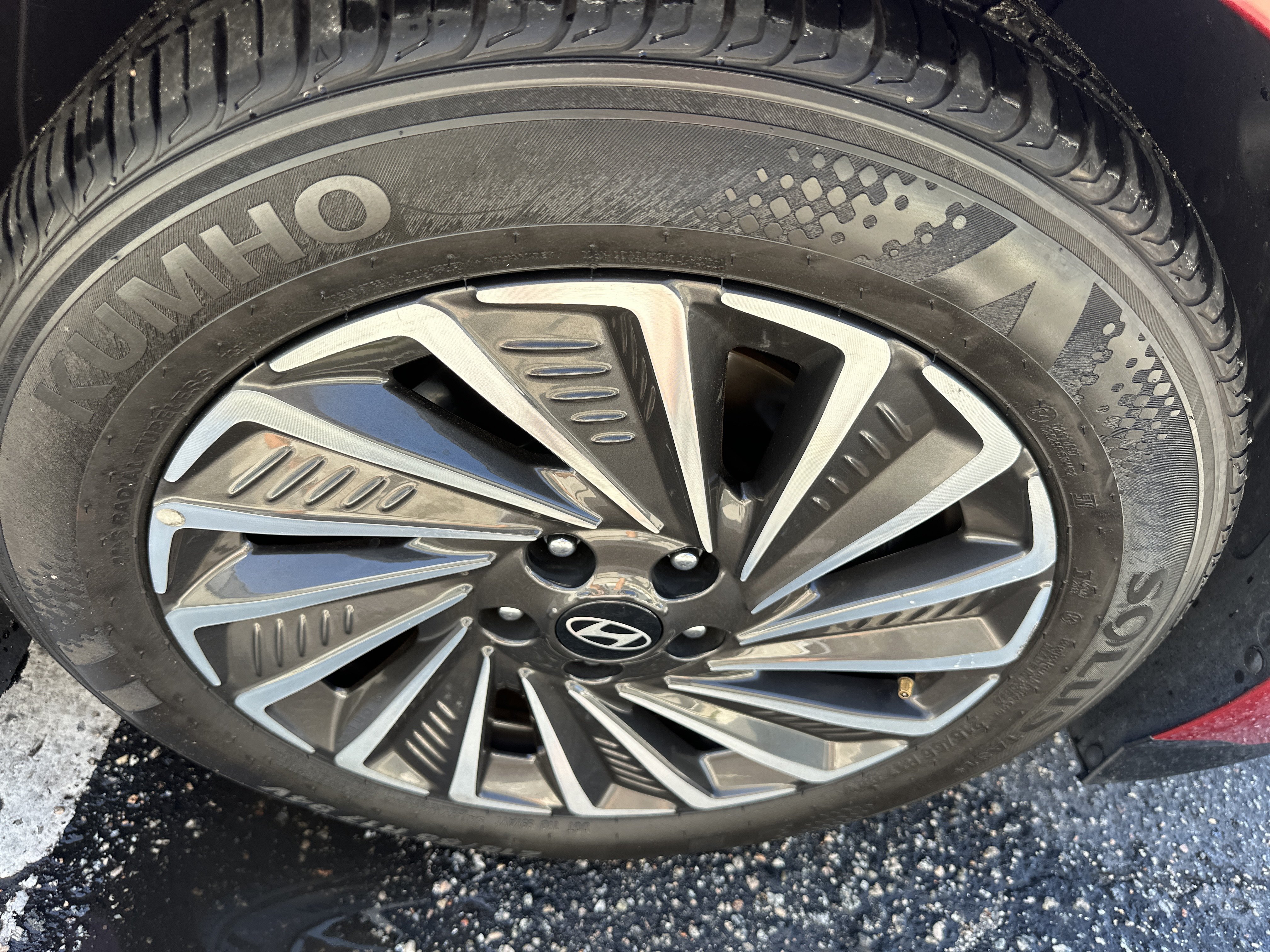 Used 2025 Hyundai Sonata Limited FWD image 6