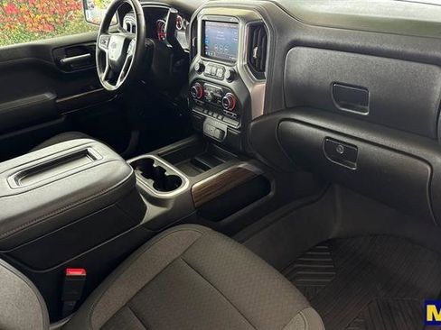 Used 2021 Chevrolet Silverado 1500 LT Trail Boss w/ Bed Protection Package image 18