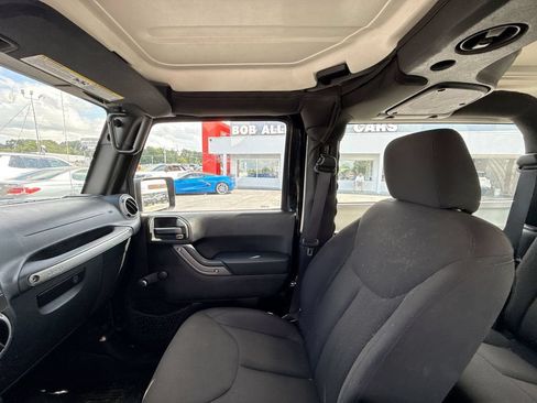Used 2015 Jeep Wrangler Sport w/ Quick Order Package 23S AWD/4WD image 21