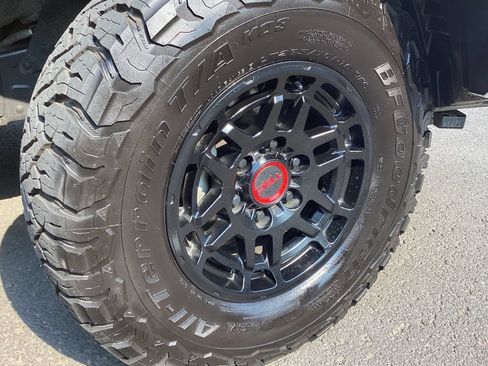 Used 2023 Toyota Tacoma TRD Pro AWD/4WD image 8