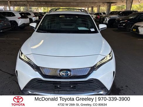 Used 2022 Toyota Venza XLE AWD/4WD image 2