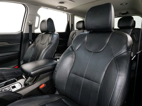 Certified 2022 Kia Telluride EX w/ EX Premium Package image 9