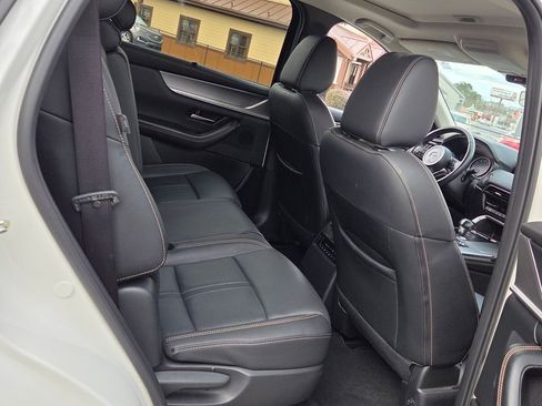 Used 2025 MAZDA CX-70 3.3 Turbo w/ Preferred Package image 14