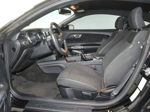 Used 2016 Ford Mustang Coupe RWD image 16