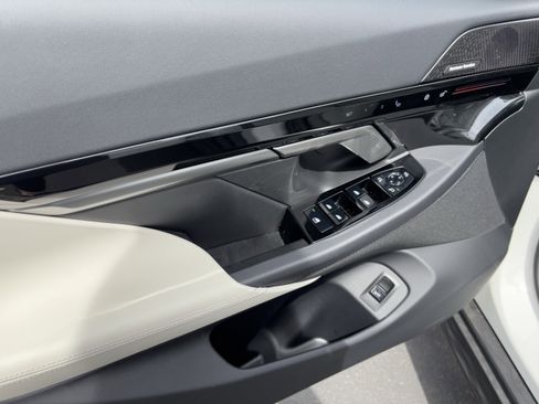 Used 2026 BMW 530i w/ Premium Package image 14