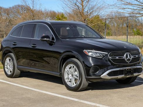 Used 2023 Mercedes-Benz GLC 300 4MATIC image 11