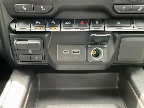 Used 2021 Chevrolet Silverado 1500 LT Trail Boss w/ Safety Package AWD/4WD image 16