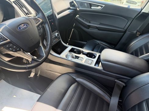 Certified 2023 Ford Edge SEL w/ Convenience Package AWD/4WD image 16