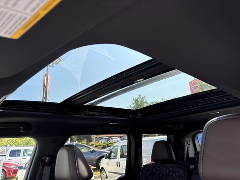 New 2025 Nissan Armada Platinum w/ Convenience Package image 10