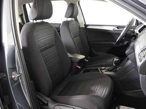 Used 2022 Volkswagen Tiguan S image 29