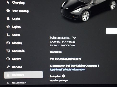 Used 2022 Tesla Model Y Long Range AWD/4WD image 13