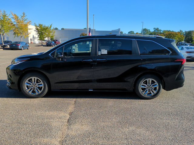 New 2026 Toyota Sienna Limited AWD/4WD image 7