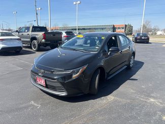 Used 2024 Toyota Corolla LE video 3