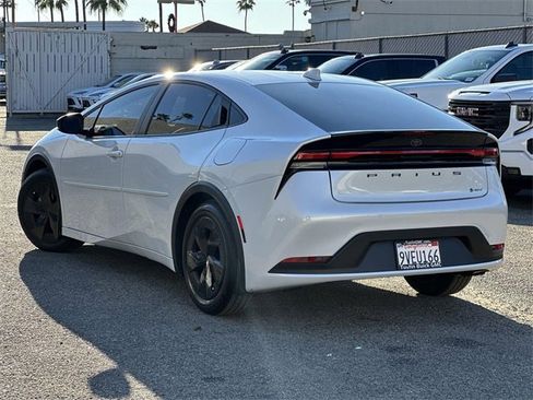 Used 2025 Toyota Prius LE image 6