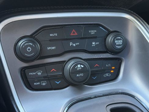 Used 2022 Dodge Challenger R/T image 22