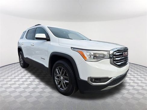 Used 2017 GMC Acadia SLT image 3