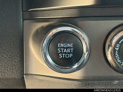 Used 2019 Toyota Tacoma TRD Sport AWD/4WD image 27