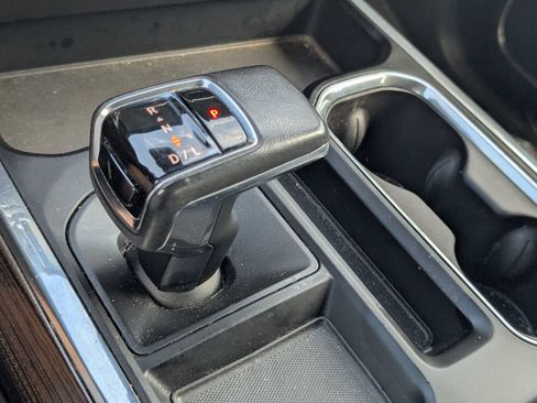Used 2022 Chevrolet Silverado 1500 LT Trail Boss w/ Convenience Package II AWD/4WD image 14
