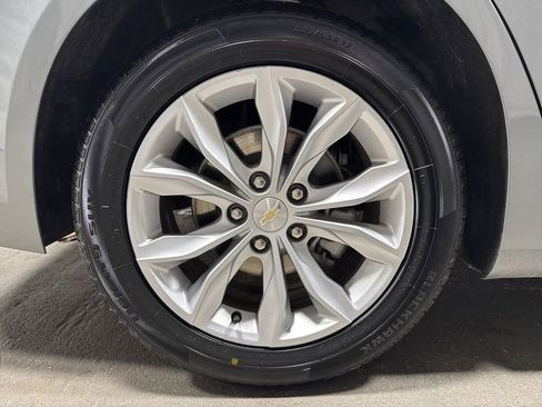 Used 2023 Chevrolet Malibu LT FWD image 37