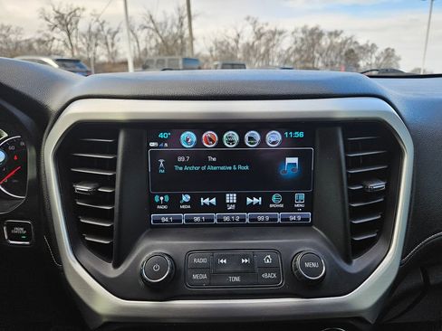Used 2019 GMC Acadia SLT image 13