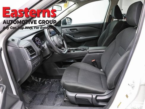 Used 2024 Nissan Rogue S AWD/4WD image 14