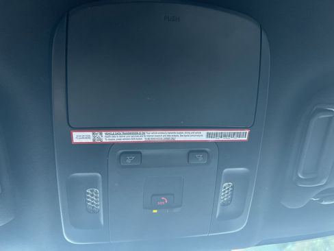 Used 2025 Toyota Camry SE w/ Convenience Package FWD image 28