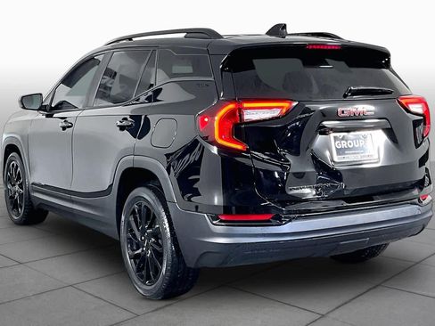 Used 2023 GMC Terrain SLE w/ Elevation Edition FWD image 11