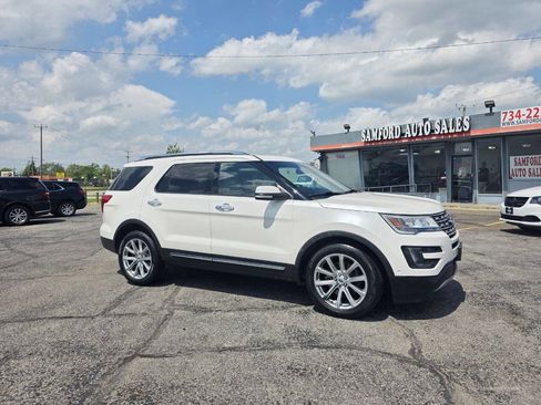 Used 2016 Ford Explorer Limited w/ Equipment Group 301A AWD/4WD image 12