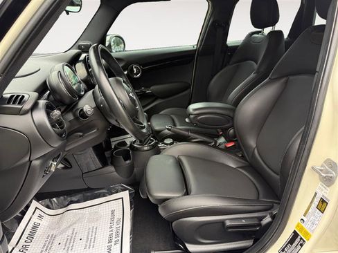 Used 2016 MINI Cooper S w/ Wired Package image 10