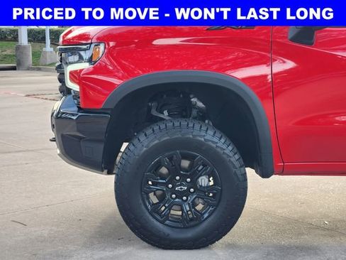Used 2025 Chevrolet Silverado 1500 ZR2 w/ Technology Package AWD/4WD image 15