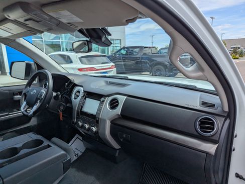 Used 2019 Toyota Tundra SR5 AWD/4WD image 41