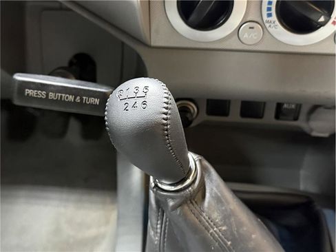 Used 2010 Toyota Tacoma 4x4 Double Cab image 26