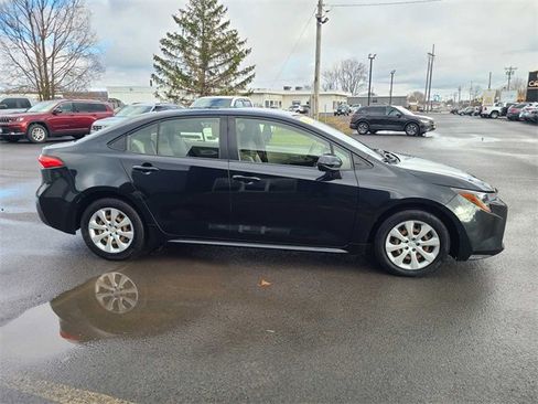 Used 2020 Toyota Corolla LE image 5