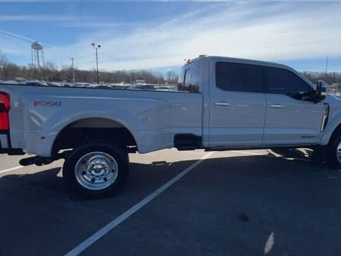 Used 2025 Ford F450 Platinum w/ Platinum Plus Package image 9