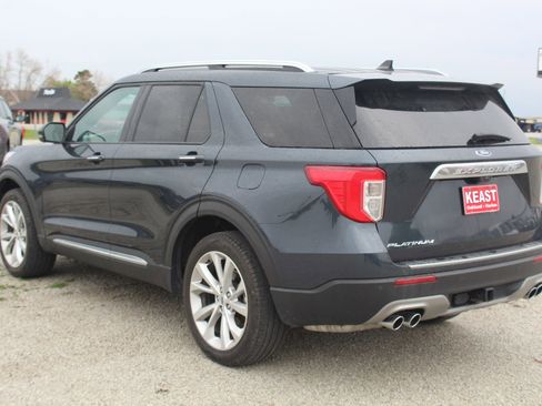 Used 2023 Ford Explorer Platinum w/ Premium Technology Package image 7