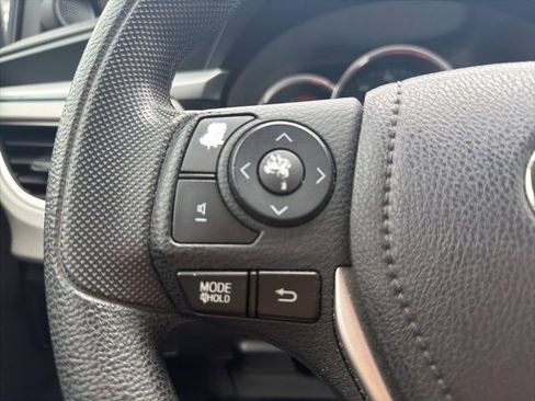 Used 2016 Toyota Corolla LE image 18