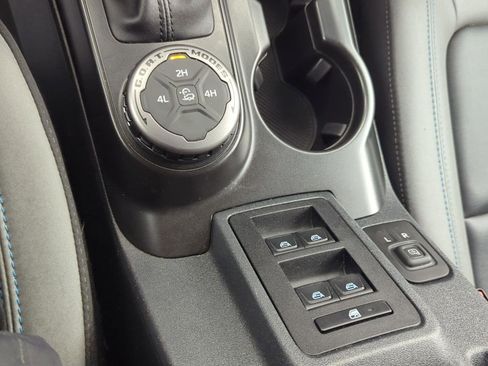 Used 2022 Ford Bronco Black Diamond image 25