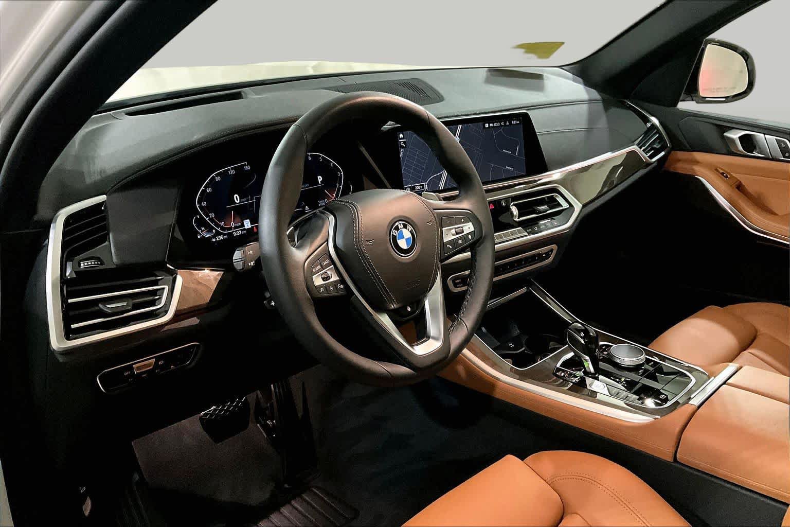 Used 2022 BMW X5 xDrive40i w/ Premium Package AWD/4WD image 17