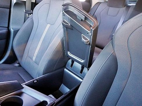 Certified 2025 Hyundai Elantra SE FWD image 42