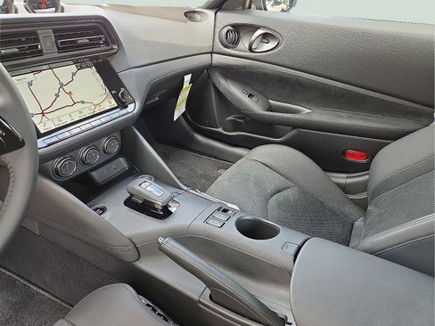 New 2024 Nissan Z Performance w/ Floor Mat Package image 12