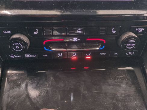 Used 2023 Jeep Grand Cherokee Altitude image 27