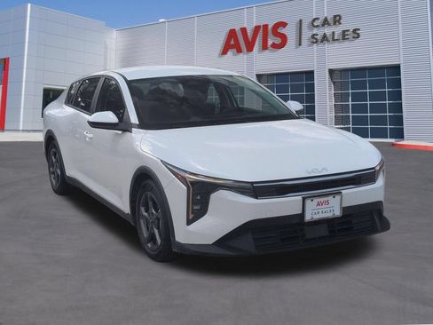 Used 2025 Kia K4 FWD image 3