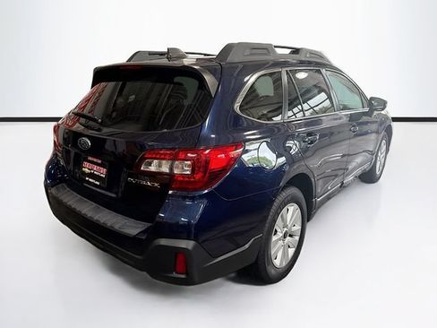 Used 2018 Subaru Outback 2.5i Premium AWD/4WD image 6