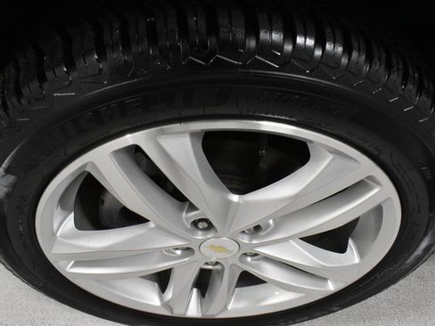 Used 2020 Chevrolet Equinox Premier image 9