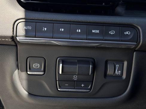 Used 2022 Cadillac Escalade ESV Sport w/ Touring Package image 22