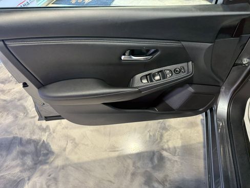 Used 2025 Nissan Sentra SV image 26